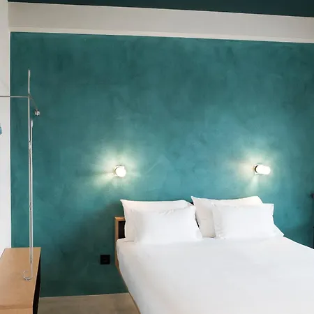 Riva & - Check-in 24hr Отель 3*